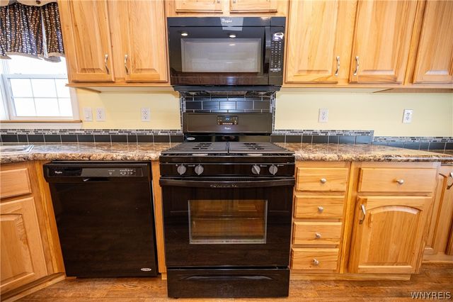 4597 Leytonstone Avenue, Clarence, NY 14031