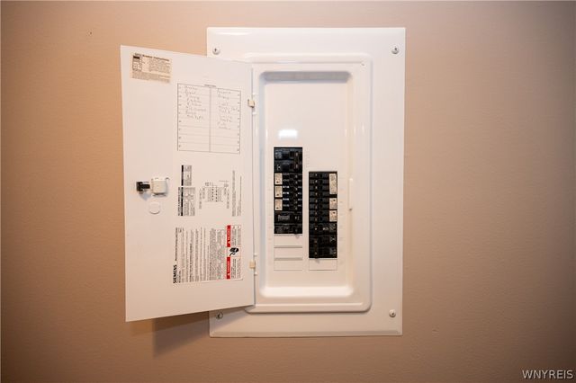 4597 Leytonstone Avenue, Clarence, NY 14031