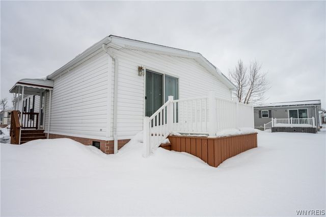 4597 Leytonstone Avenue, Clarence, NY 14031