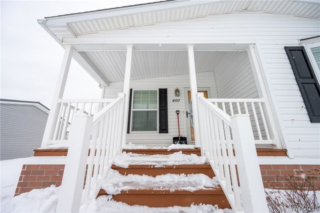 4597 Leytonstone Avenue, Clarence, NY 14031