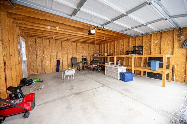 4597 Leytonstone Avenue, Clarence, NY 14031