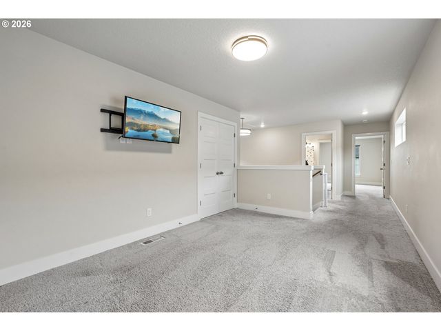 914 Nw 175TH Way, Ridgefield, WA 98642