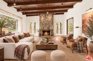 2370 Nichols Canyon Road, Los Angeles, CA 90046