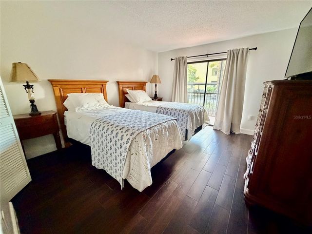 13602 S VILLAGE DRIVE 1106, Tampa, FL 33618