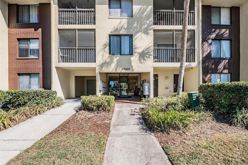 13602 S VILLAGE DRIVE 1106, Tampa, FL 33618