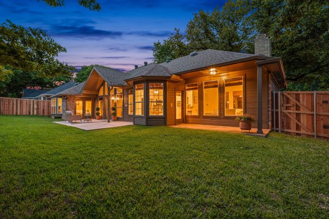 1923 Skelton Street, Flower Mound, TX 75022