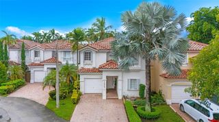 10940 NW 67th St, Doral, FL 33178