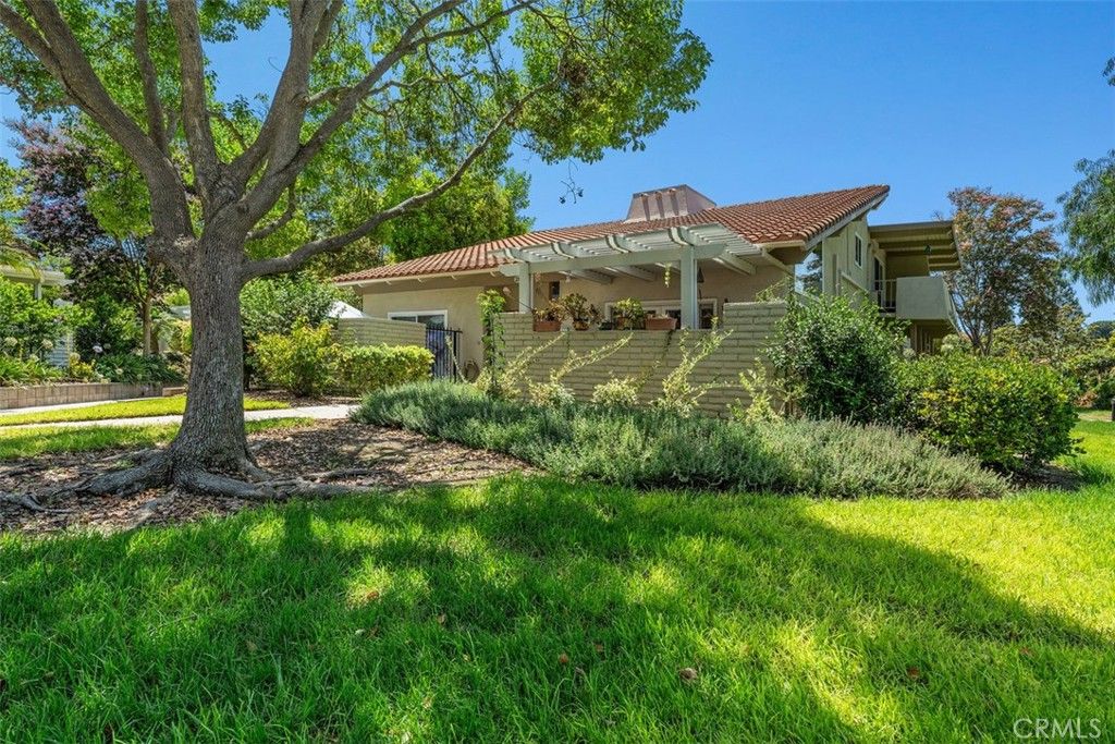2164 Via Mariposa E B, Laguna Woods, CA 92637 — photo 3