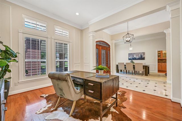 106 Charleston Street, Friendswood, TX 77546