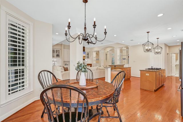 106 Charleston Street, Friendswood, TX 77546