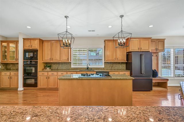 106 Charleston Street, Friendswood, TX 77546