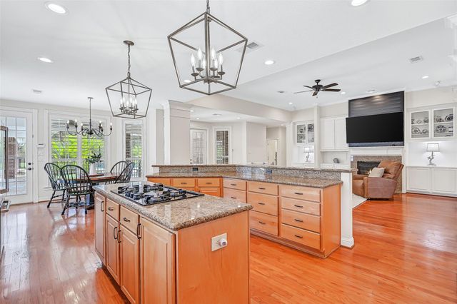 106 Charleston Street, Friendswood, TX 77546