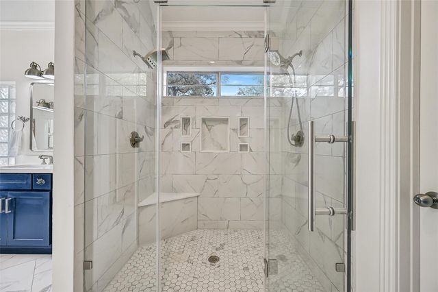 106 Charleston Street, Friendswood, TX 77546