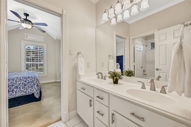 106 Charleston Street, Friendswood, TX 77546