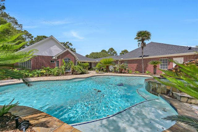 106 Charleston Street, Friendswood, TX 77546