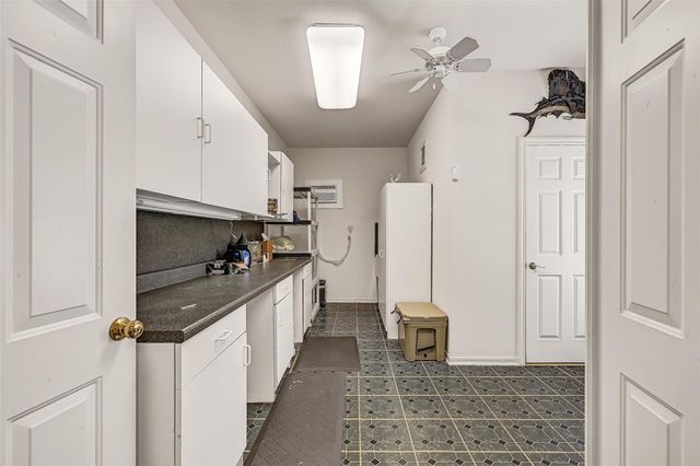 106 Charleston Street, Friendswood, TX 77546