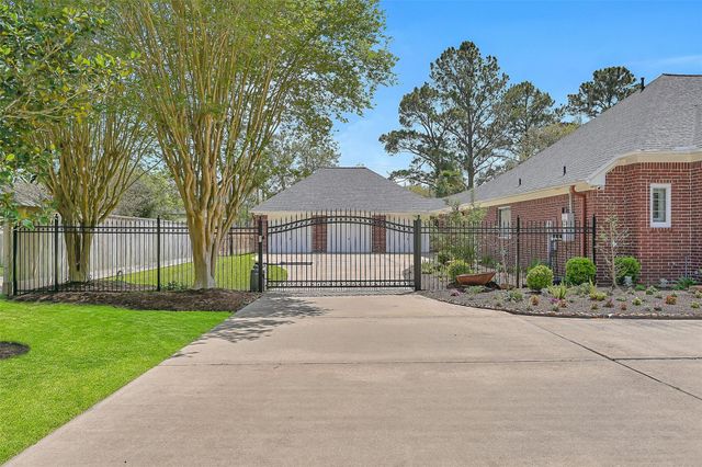 106 Charleston Street, Friendswood, TX 77546