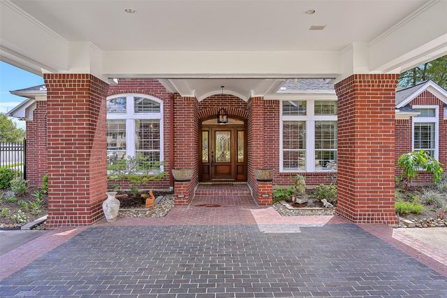 106 Charleston Street, Friendswood, TX 77546