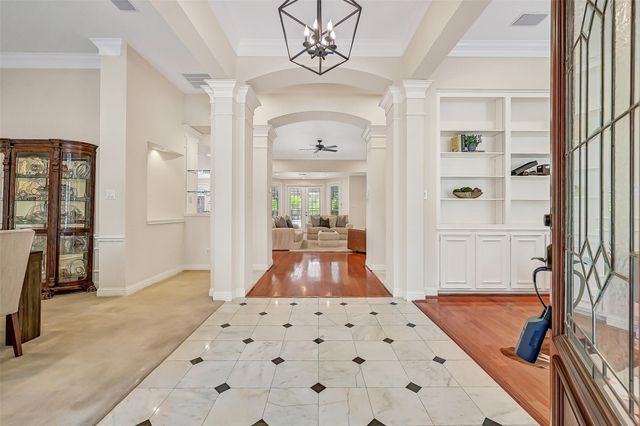 106 Charleston Street, Friendswood, TX 77546