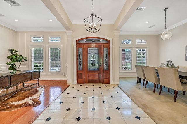 106 Charleston Street, Friendswood, TX 77546