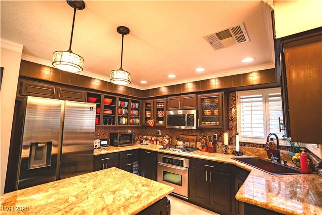 7985 Counterpoint Lane, Las Vegas, NV 89123