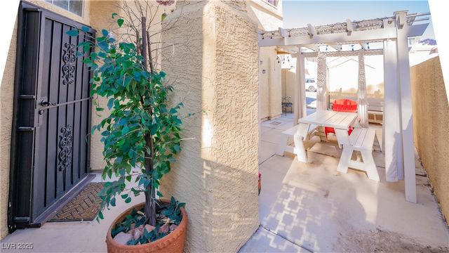 7985 Counterpoint Lane, Las Vegas, NV 89123