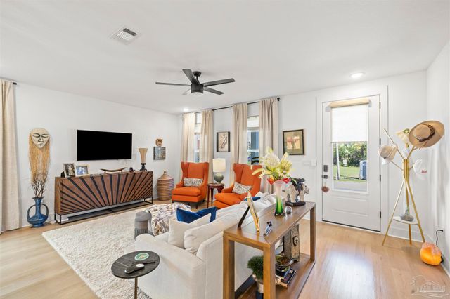 921 W Jackson St, Pensacola, FL 32501