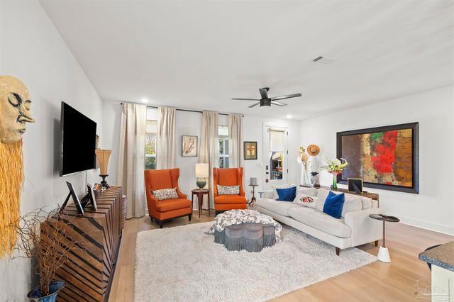 921 W Jackson St, Pensacola, FL 32501