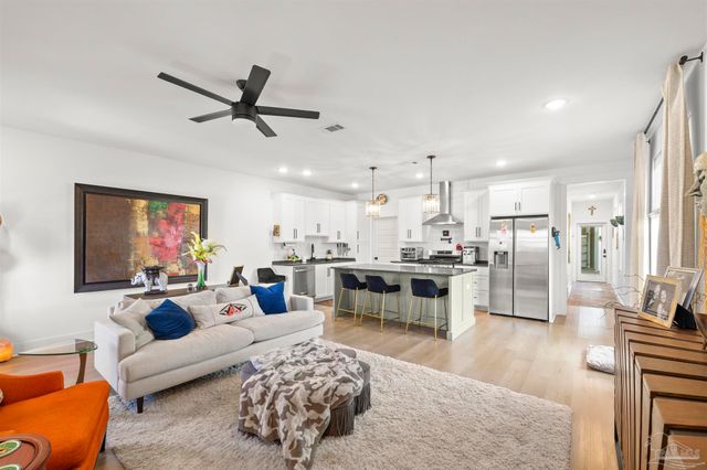 921 W Jackson St, Pensacola, FL 32501