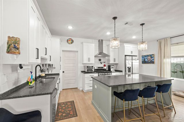 921 W Jackson St, Pensacola, FL 32501