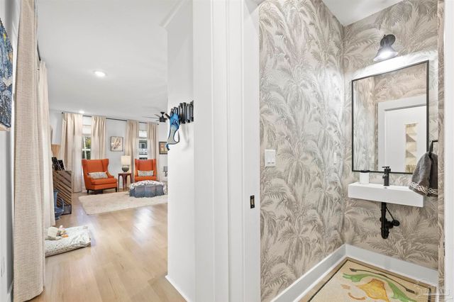 921 W Jackson St, Pensacola, FL 32501