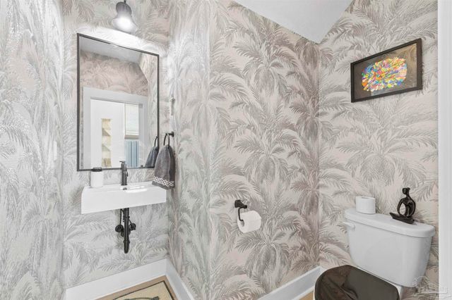 921 W Jackson St, Pensacola, FL 32501