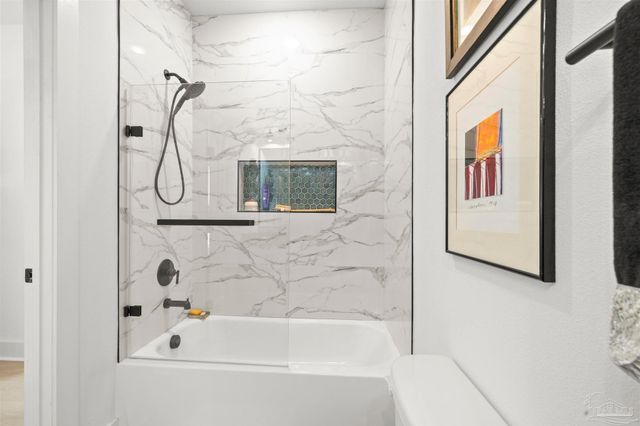 921 W Jackson St, Pensacola, FL 32501