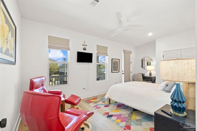 921 W Jackson St, Pensacola, FL 32501