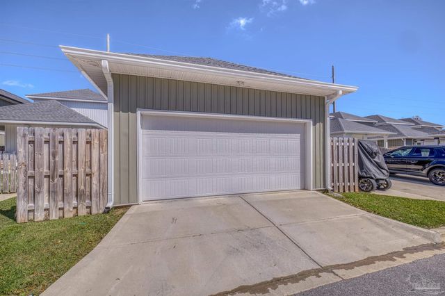 921 W Jackson St, Pensacola, FL 32501