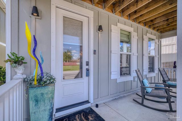 921 W Jackson St, Pensacola, FL 32501