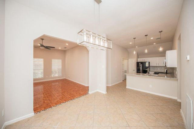 121 Coffee Lane, Lake Jackson, TX 77566