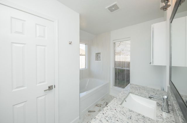 121 Coffee Lane, Lake Jackson, TX 77566