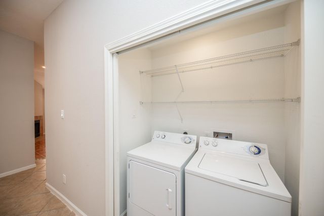 121 Coffee Lane, Lake Jackson, TX 77566