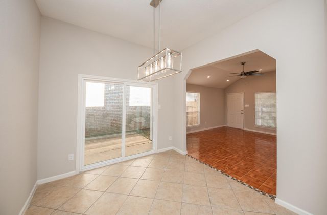 121 Coffee Lane, Lake Jackson, TX 77566