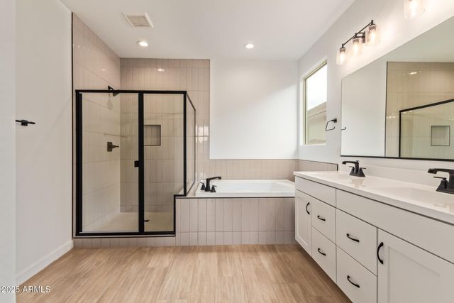 5448 W MANZANITA Drive, Glendale, AZ 85302