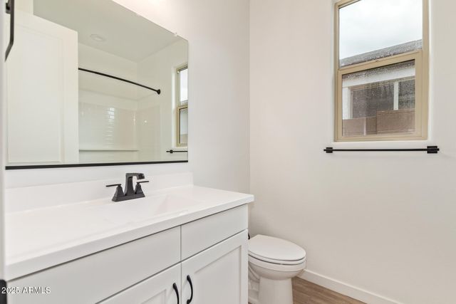 5448 W MANZANITA Drive, Glendale, AZ 85302