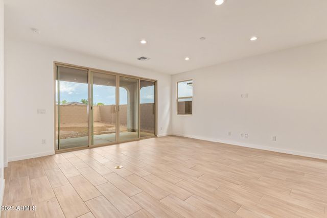 5448 W MANZANITA Drive, Glendale, AZ 85302