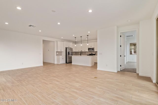 5448 W MANZANITA Drive, Glendale, AZ 85302