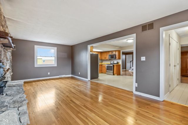 10190 N Balfer Drive E, Fortville, IN 46040