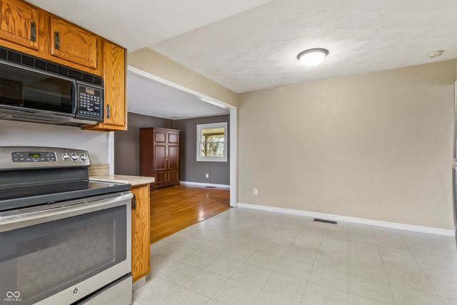 10190 N Balfer Drive E, Fortville, IN 46040