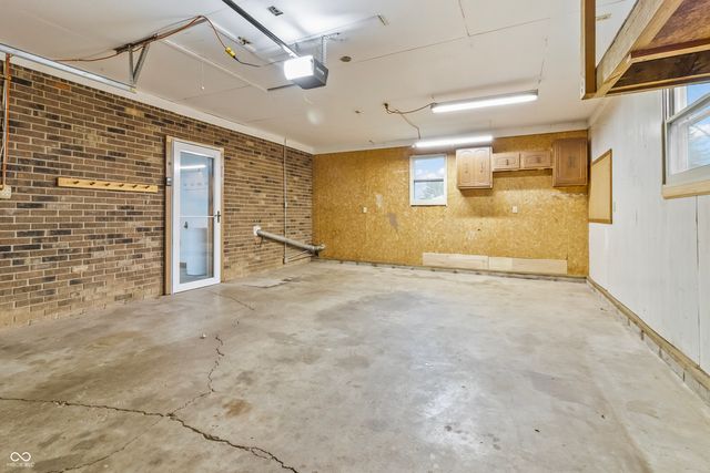 10190 N Balfer Drive E, Fortville, IN 46040