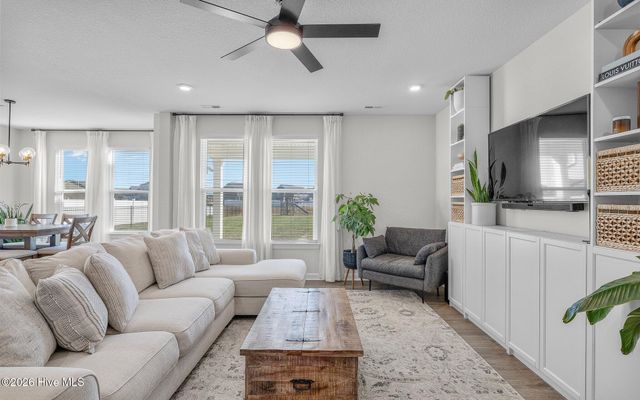 107 Farmridge Way, Moyock, NC 27958