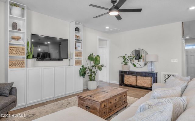 107 Farmridge Way, Moyock, NC 27958