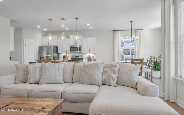 107 Farmridge Way, Moyock, NC 27958